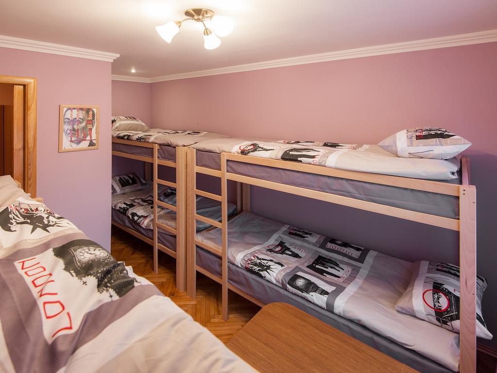 Like Hostel Чернивци Стая снимка